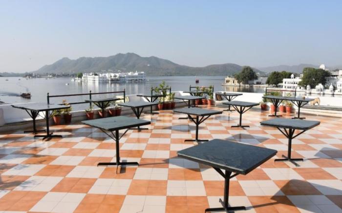 Hotel Devraj Niwas on Lake Pichola Udaipur