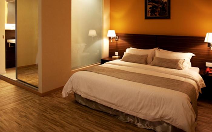 Pinetree Hotel