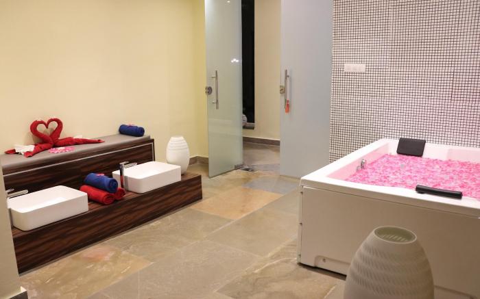 juSTa Sajjangarh Resort & Spa