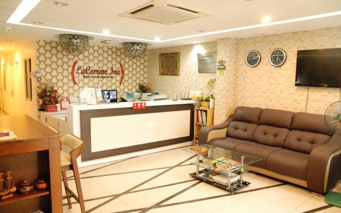 Lacomme Inn