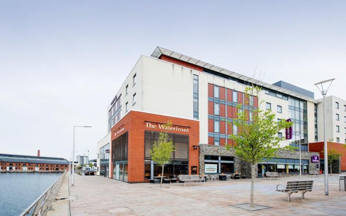Premier Inn Swansea Waterfront