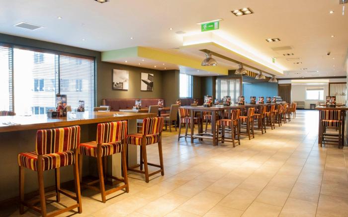 Premier Inn Woking Town Centre