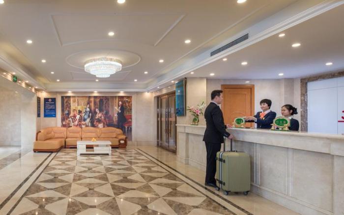Vienna Hotel Beijing Shougang East Bajiao Amusement Park Metro Station