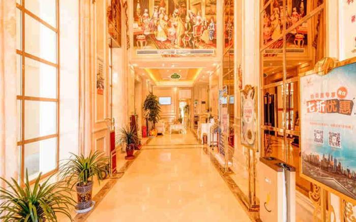 Vienna Hotel Tibet Shigatse Zanglong Square