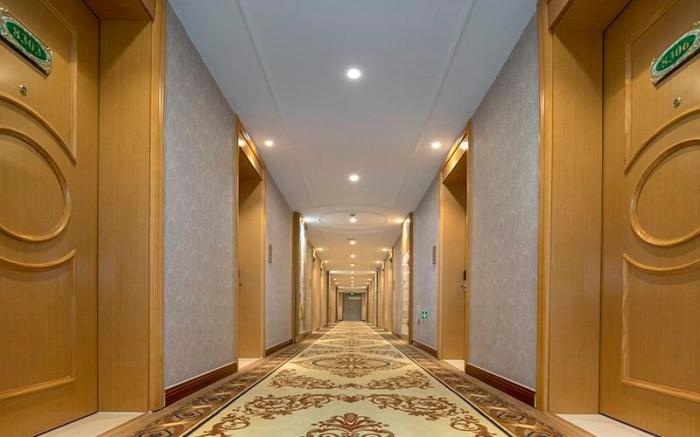 Vienna Hotel Hebei Langfang Bazhou Yijin South Road