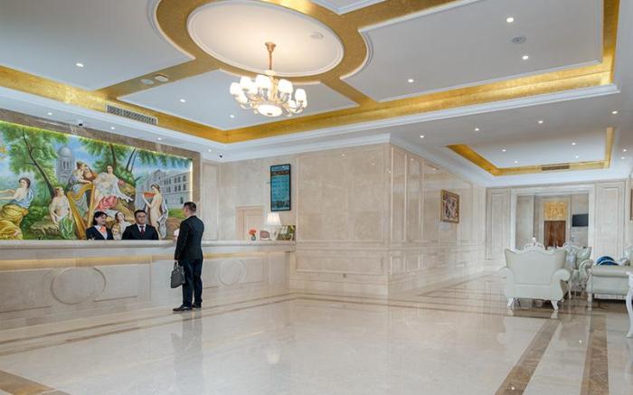 Vienna Hotel Nanning Yudong Yinhai Avenue Jinxiang Metro Station