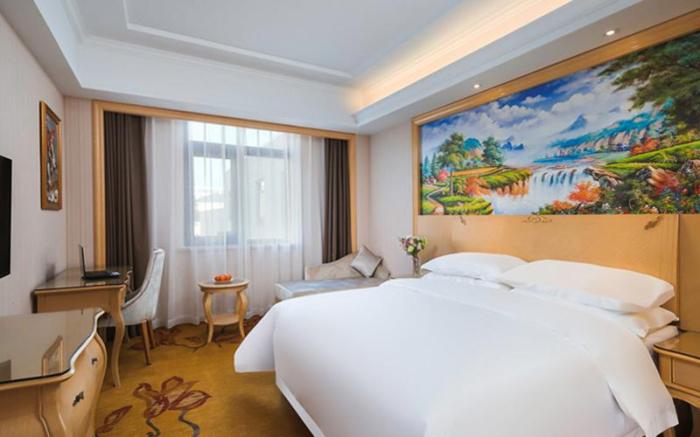 Vienna Hotel Shanghai Hongqiao National Exhibition Center Beiqiao Metro Station