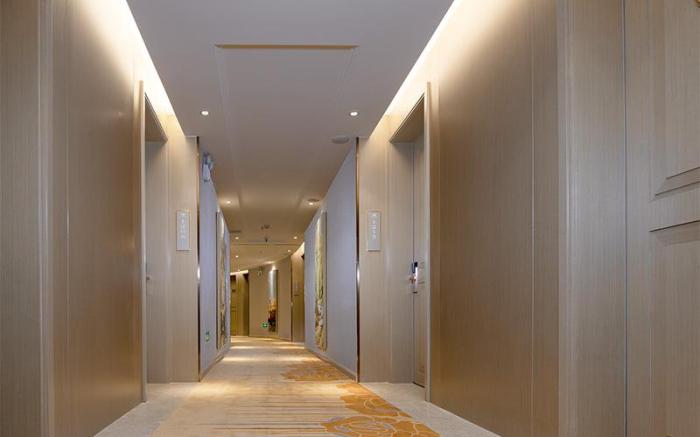 Vienna Hotel Xinfeng West High-Speed Railway Station