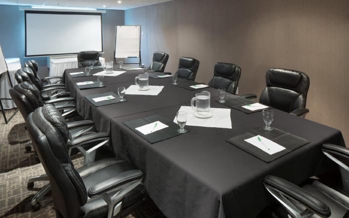 Holiday Inn & Suites Red Deer South By IHG