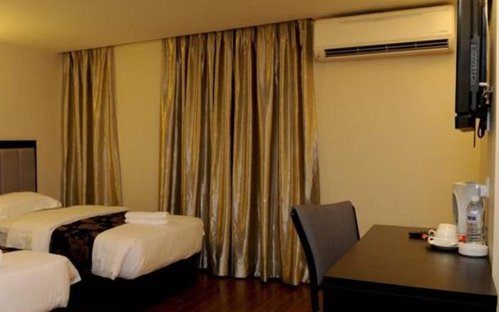 KK Waterfront Hotel
