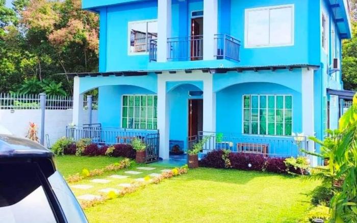 Charming Apartelle with Swimming Pool
