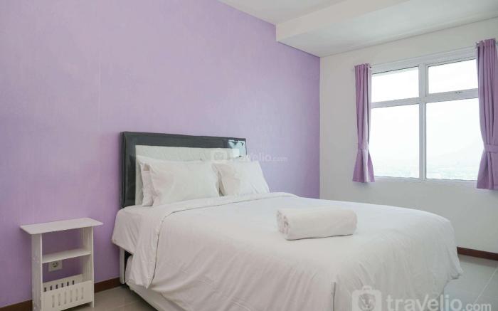 Elegant 1BR Green Bay Condominium By Travelio