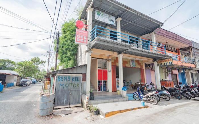 RedDoorz near Pasar Klandasan Balikpapan