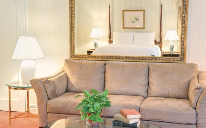 The Roger Smith Hotel