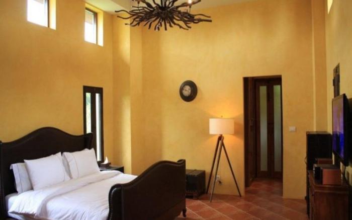 Her Glory Vacation Villa