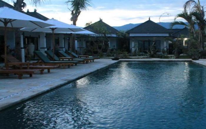 Kelapa Lovina Beach Villa
