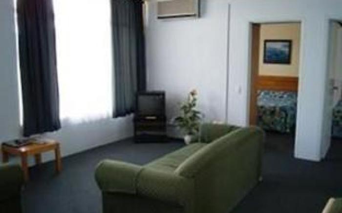 Haven Waters Motel & Apartments