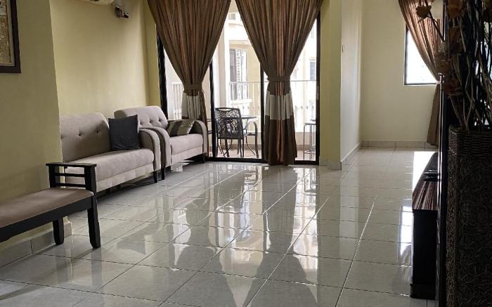Casa  Tropicana, 2-bedroom condo with facilities