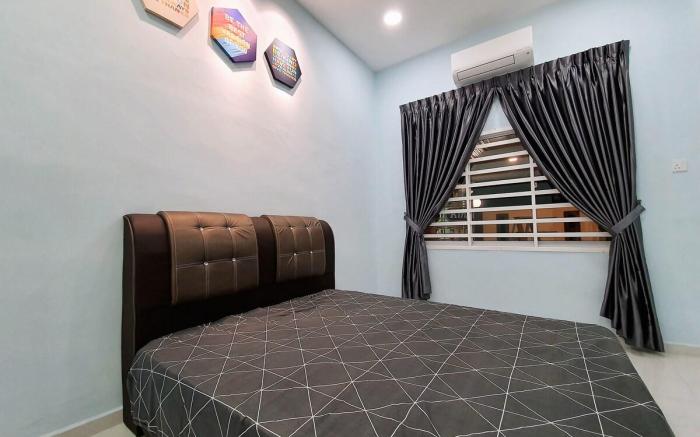 Warm, Cozy home+close to Pesta/ Muar Town home