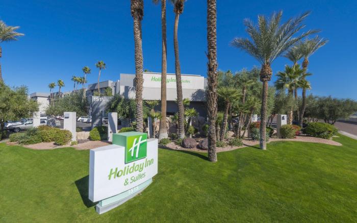 Holiday Inn and Suites Phoenix Airport North By IHG
