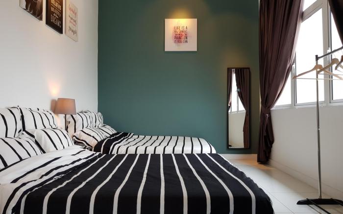 Puchong 1-5 pax 5mins IOI Mall LRT Cozy Apartment