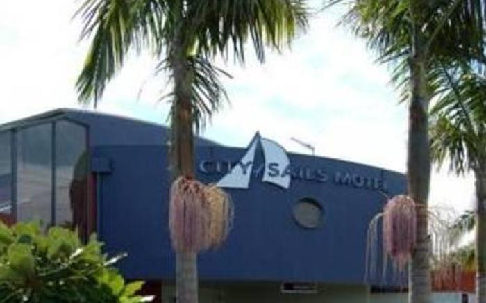 City of Sails Motel