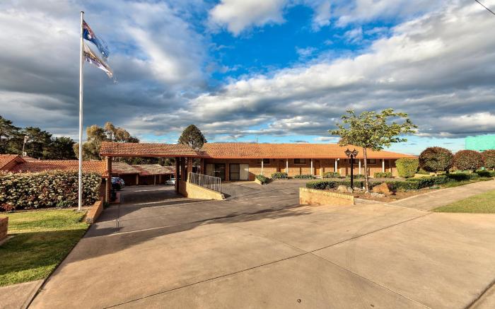Hume Country Motor Inn