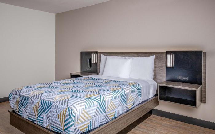 Motel 6 Euless, TX - Dallas