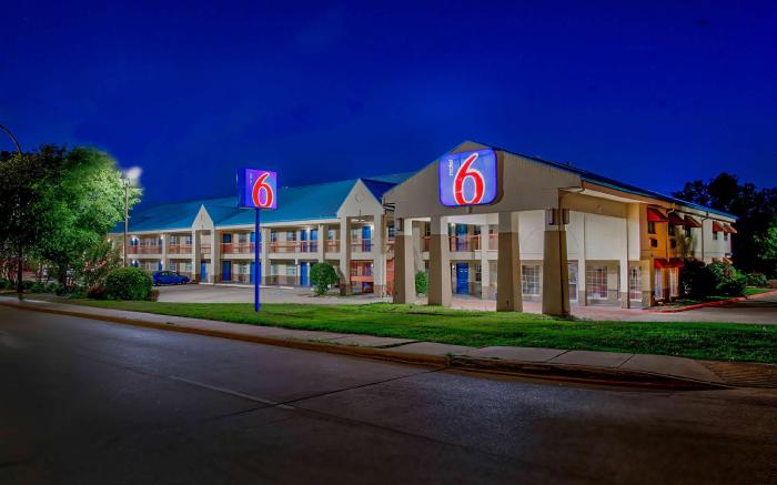 Motel 6 Arlington, TX