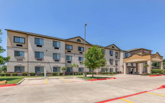 Best Western Plus Mansfield Inn and Suites