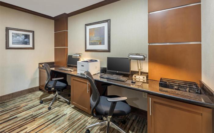 Best Western PLUS Atrium Inn