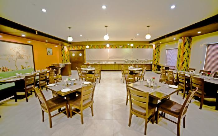 Hotel Clarks Collection Bhavnagar