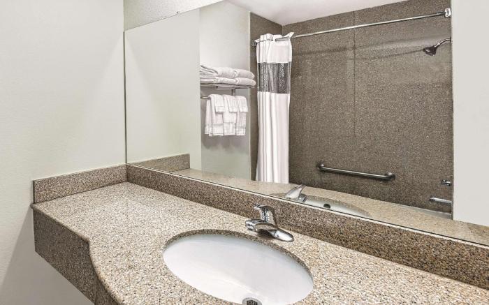 La Quinta Inn & Suites by Wyndham Stephenville