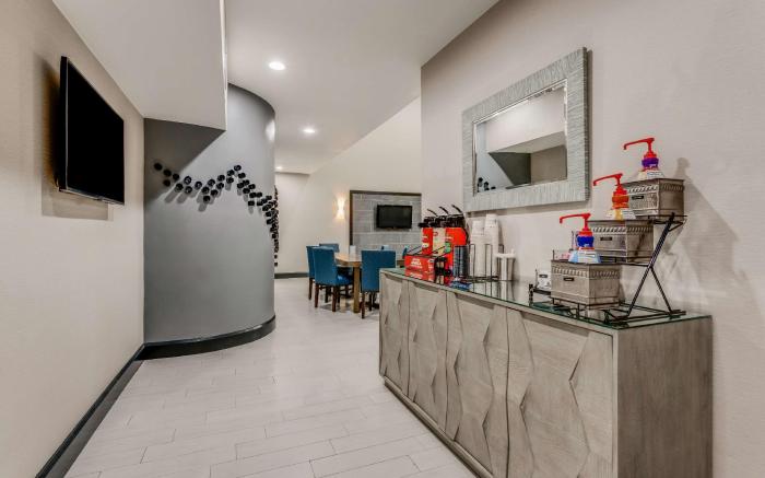 Best Western Huntsville Inn and Suites