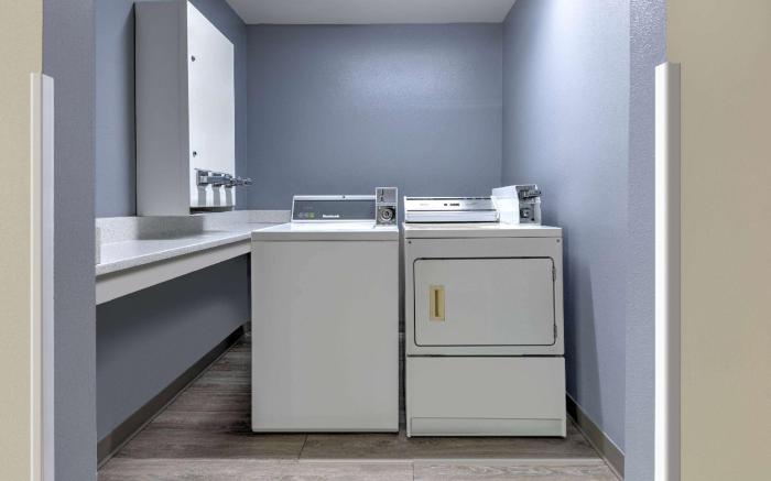 Super 8 By Wyndham Waxahachie Tx