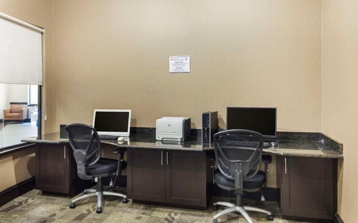 Best Western Plus Texoma Hotel and Suites