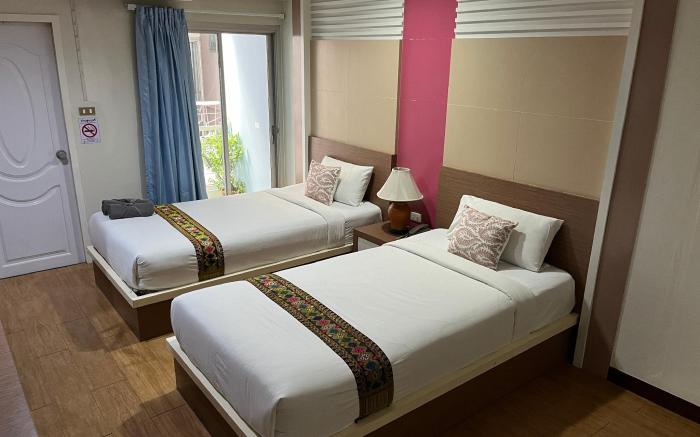 Charoenchit House