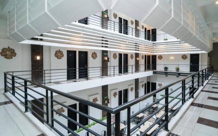 Sans Hotel FiFFa Premiere Malang