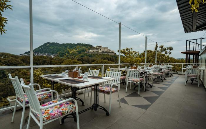 Tripli Hotels Shiv Villas
