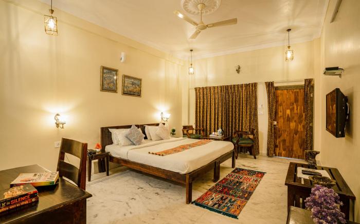 Tripli Hotels Shiv Villas
