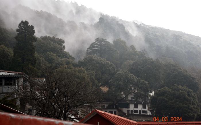 Goroomgo Flatties Mall Road Nainital