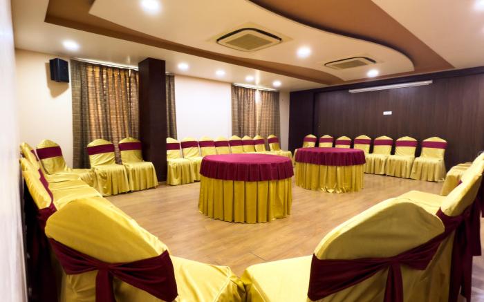 Hotel Royal Palm - A Budget Hotel in Udaipur