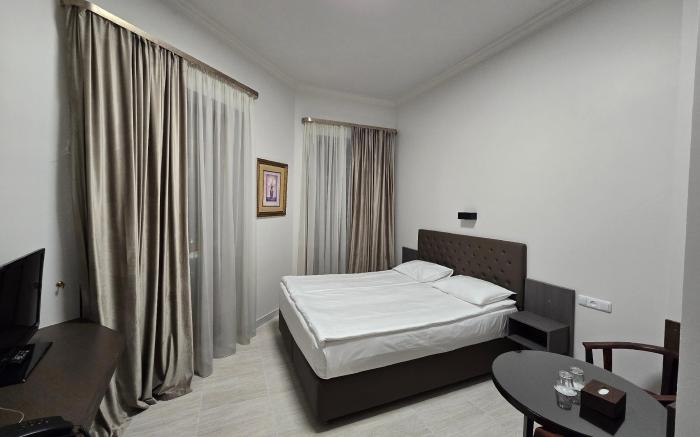 Yerevan Deluxe Hotel
