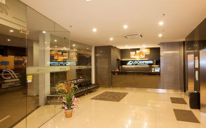 Leo Express Hotel