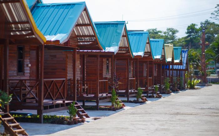 taladnam klonghae resort