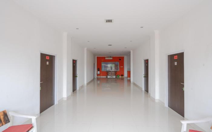 RedDoorz near Ubud Village