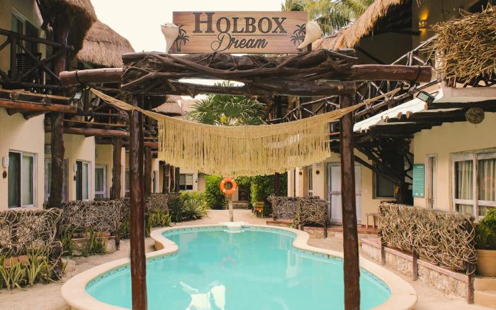 Holbox Dream Beachfront Hotel