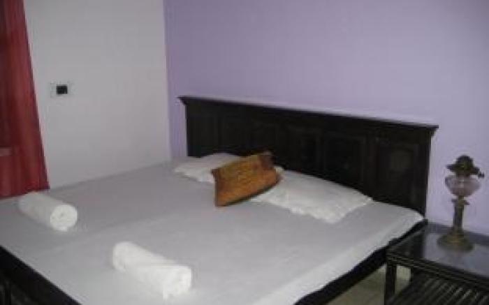Pushp Guest House