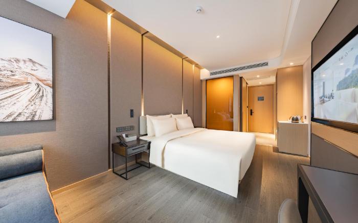 Atour Hotel Shanghai New International Expo Center Yanggao South Road Metro Station