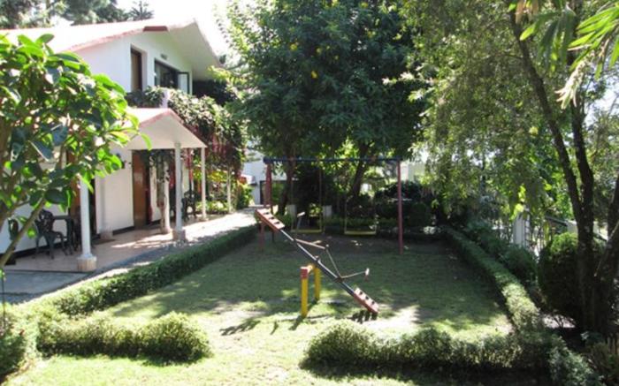 8fold-Pinecrest by LaRiSa, Bhimtal